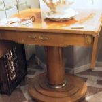 200 2027 DROP-LEAF TABLE